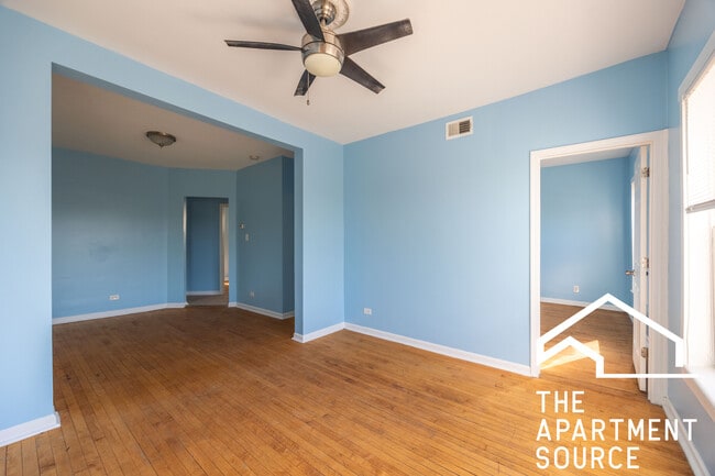 Photo - 4058 W Congress Pkwy Unidad 2S