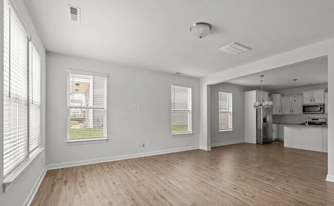 Photo - 2821 Shamrock Dr