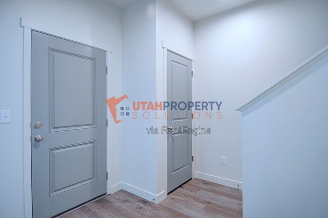 Photo - 1008 W 430 S