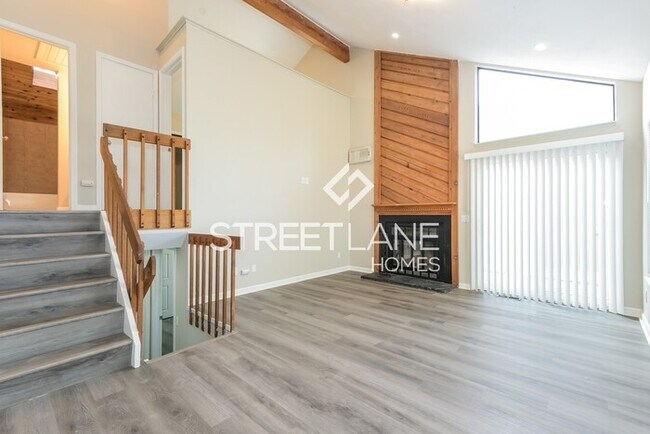 Photo - Charming 4 bedroom home in Aurora!