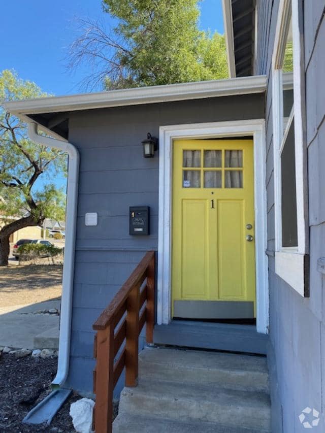 Building Photo - 946 W Magnolia Ave Unit #4 Rental