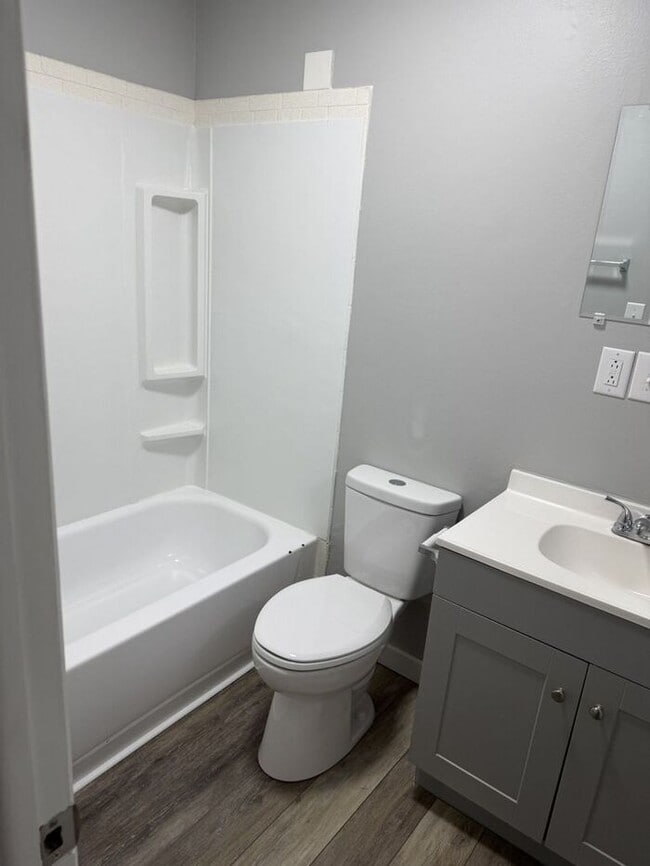 Photo - Now Leasing Renovated 1-Bedroom Apartment Homes at Parkway Apartments
