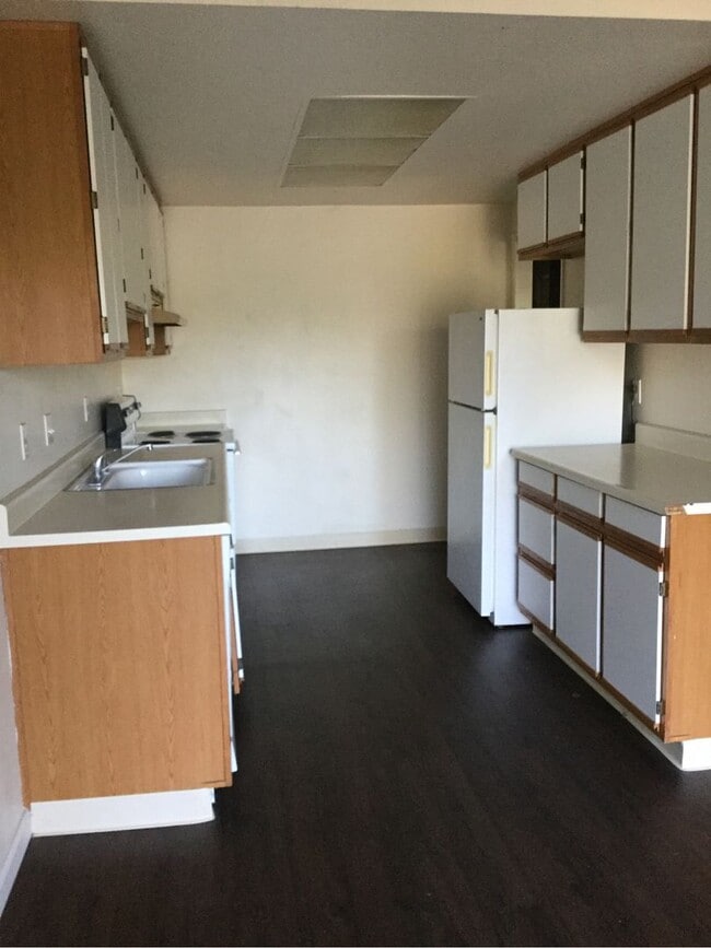 Photo - 2127-2129 E. 8th Street Unit 2127