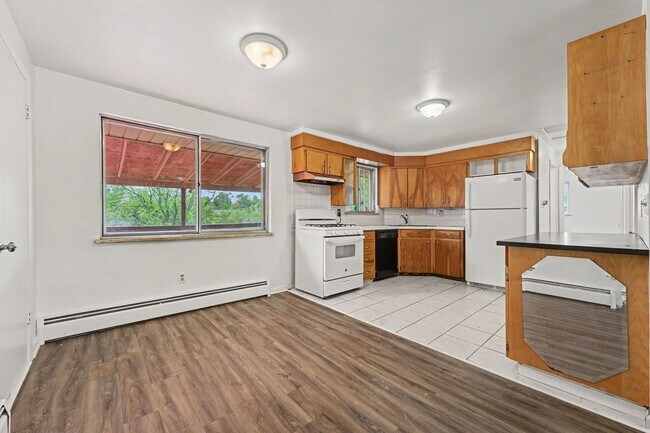 Photo - 12th10250 Unit #10260