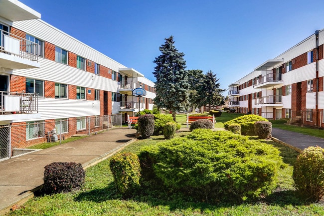 Washington Court