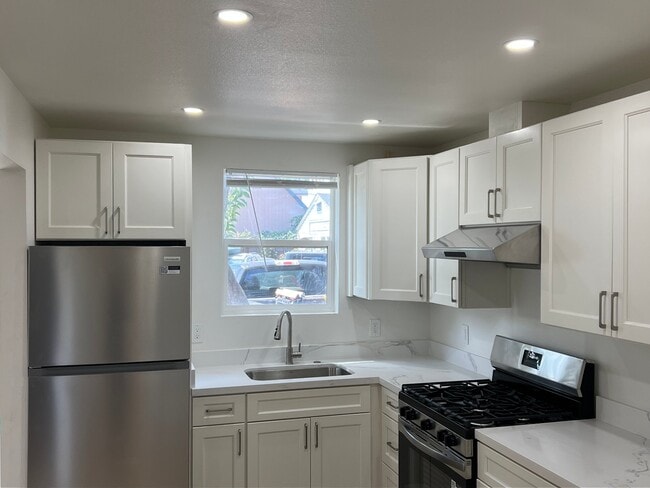 Photo - 1585 Sebastopol Rd