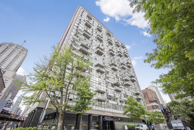 Building Photo - 1000 N Lake Shore Dr Unit 2301
