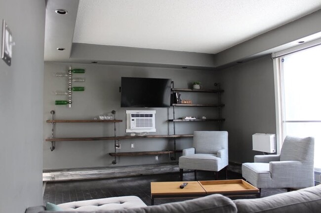 Photo - 710 Melrose Ave