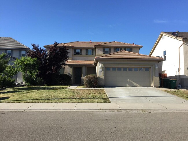 Specious Home has 5Br and 3Ba. - Specious Home has 5Br and 3Ba.