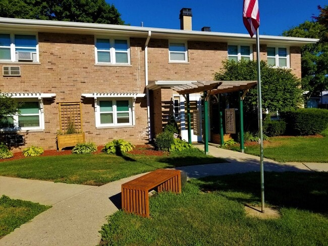 Royal Ridge Apartments
