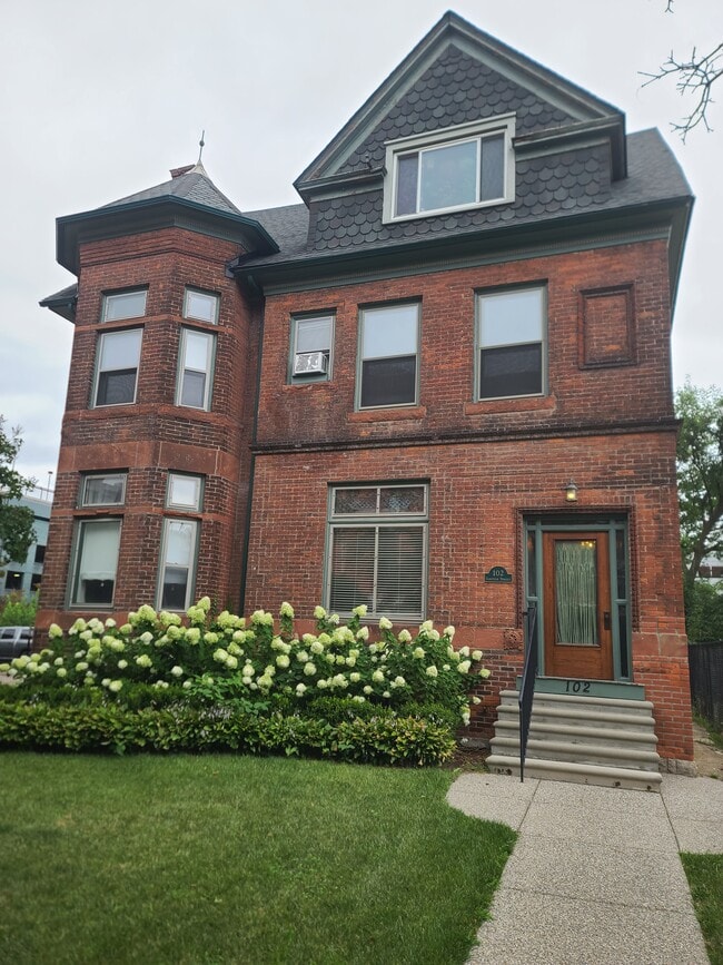 Building Photo - 102 Garfield St Unit 2A Rental
