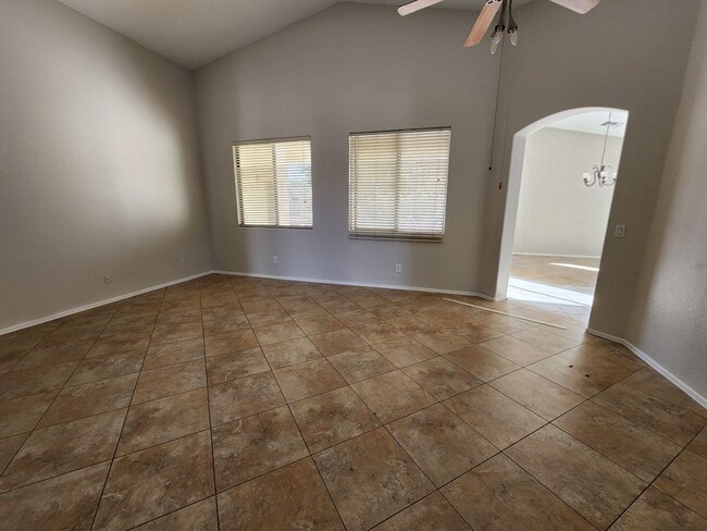 Photo - 12547 W Glenrosa Dr