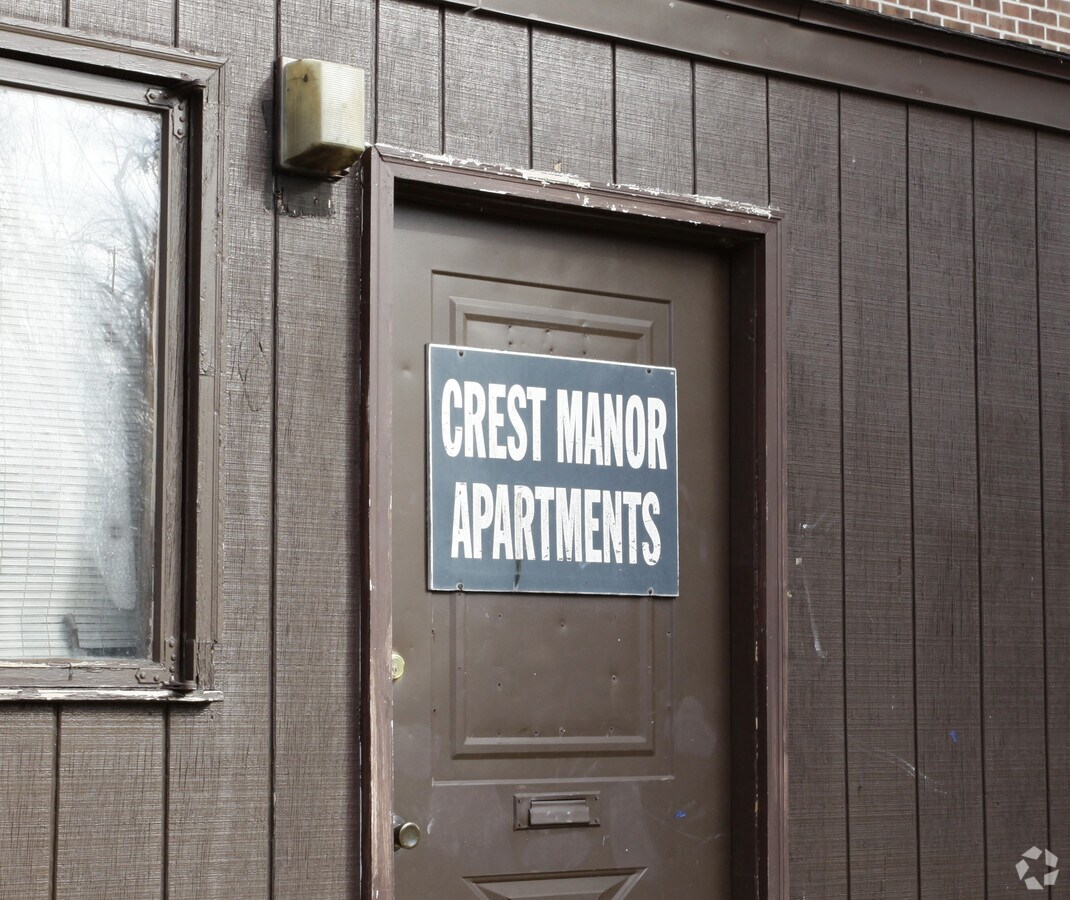 Photo - Crest Manor Apartments