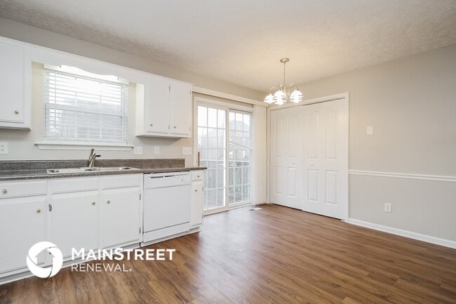 Photo - 921 Turlough Ct