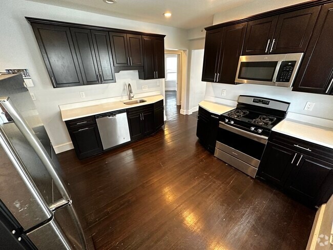 Building Photo - 74 Weld Hill St Unit #2 Rental
