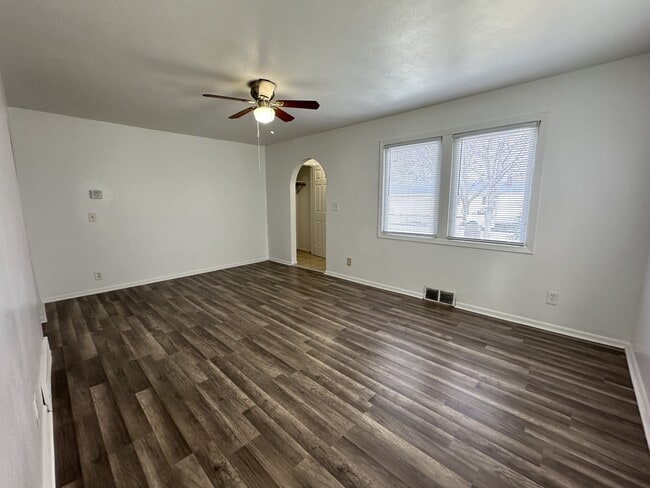 Photo - 1508 Midway Dr