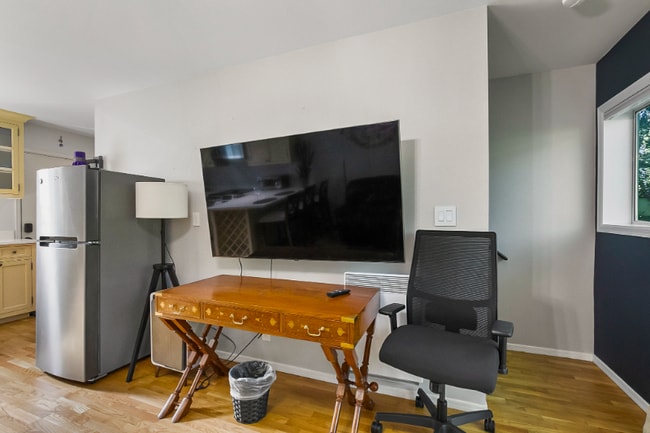 Photo - 3406 W Government Way Unidad 5