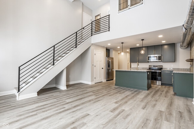 Photo - 108 W Main St Unit B