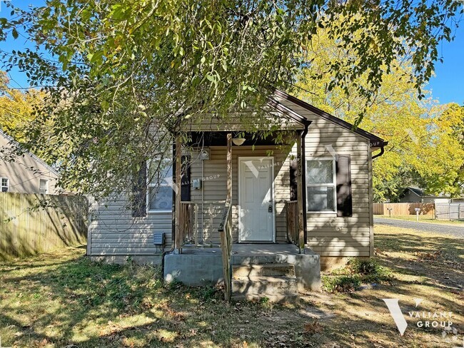 Building Photo - Charming Bungalow-Style Two-Bedroom, One-B... Rental