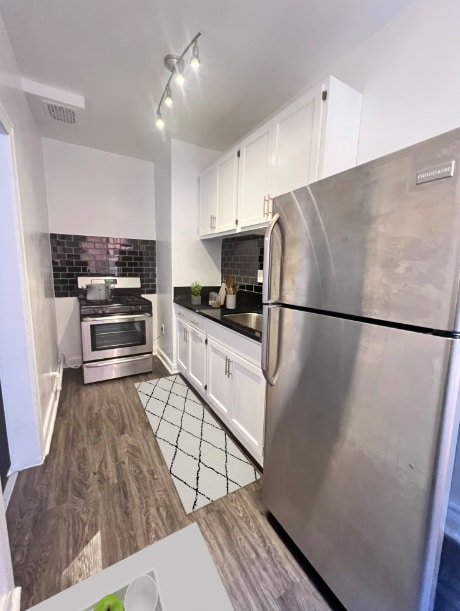 Photo - 687 Shatto Pl Unit 100