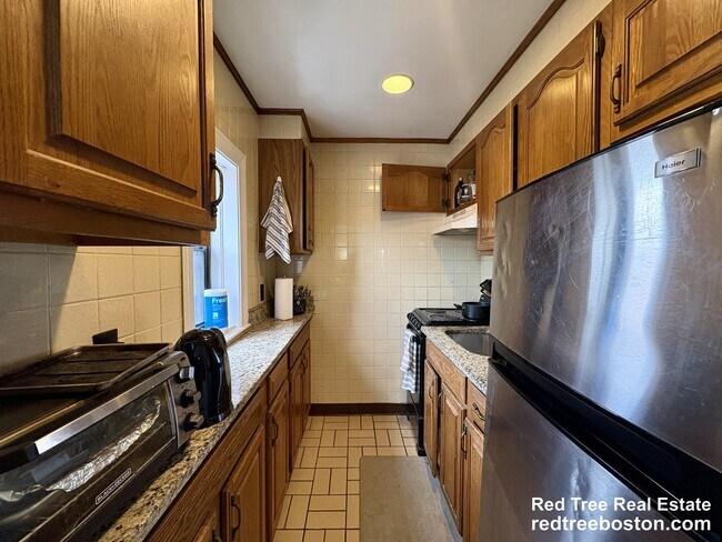 Photo - 914 Beacon St Unit 4