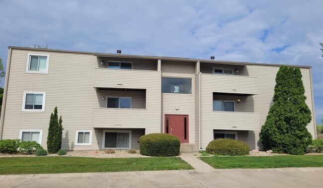 Photo - 2001 S Mattis Ave Condo Unit C