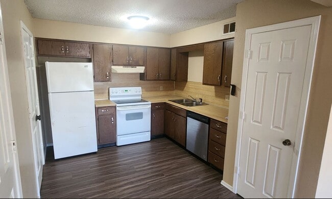 Photo - Spacious 2 bed, 1 bath unit in Sand Springs