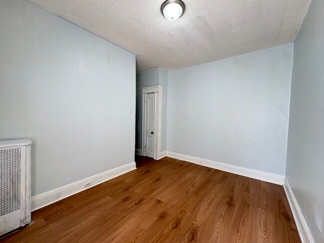 148 Virginia Ave 3 - 159 Virginia Ave