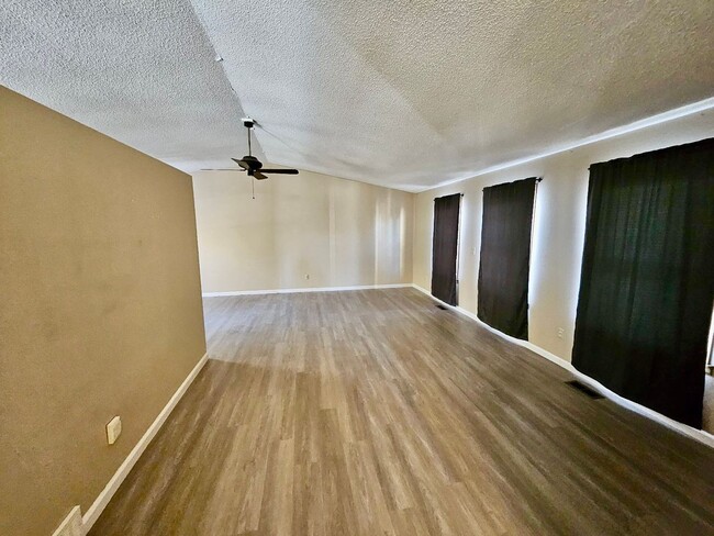 Photo - Lovely 4 bedroom home in Northeast Colorado Springs!