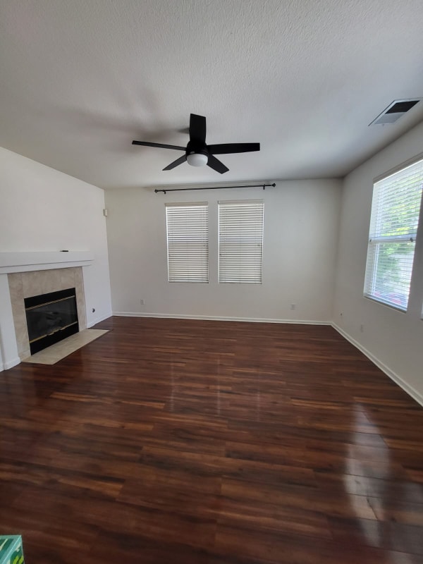 Photo - 949 Mason Ct