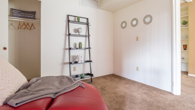 Ridgepointe Apartments