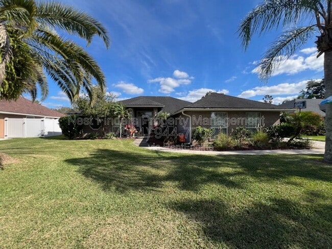 Photo - 264 Village Green Ave