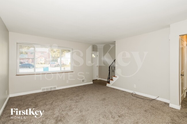 2945 Hull Ave