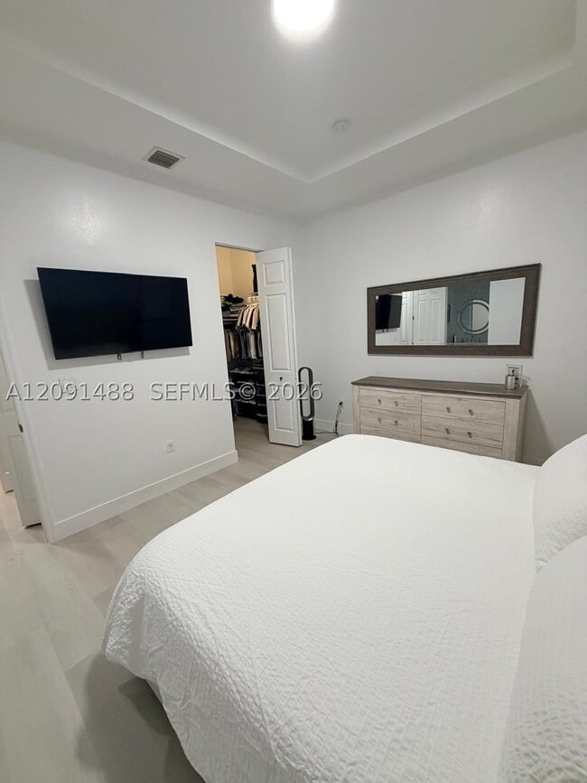 1022 NE 42nd Ave