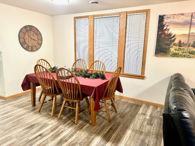 Photo - 707 W Evelyn St