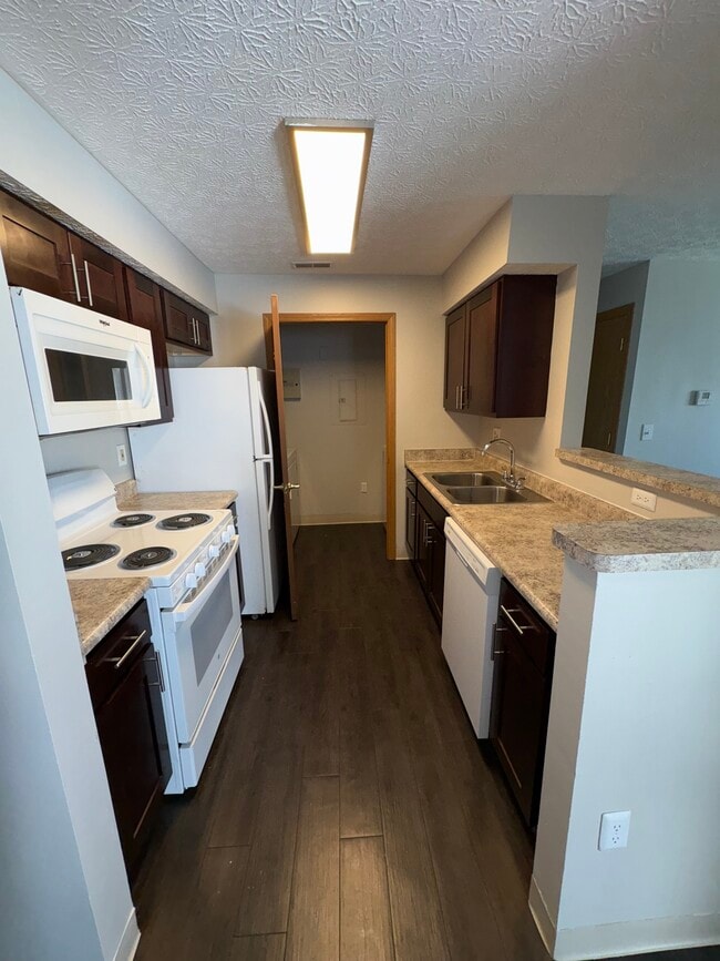 1.1 Kitchen - Crosswinds Village Apartments