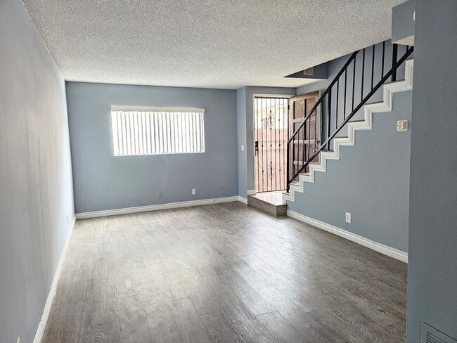 Photo - 4130 Manhattan Beach Blvd Unidad D