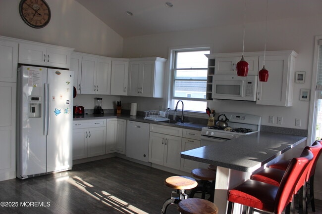 128 W Osprey Way