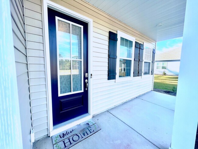 Photo - Prestigious 4 Bedroom Home on the Crystal ...