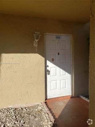 Building Photo - 10149 Twin Lakes Dr Rental