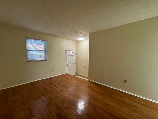 Photo - 84 W 9th Ave Unit B