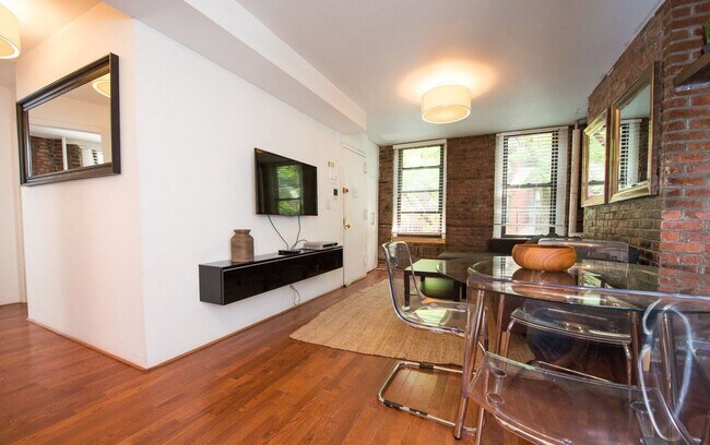 Photo - 173 Elizabeth St