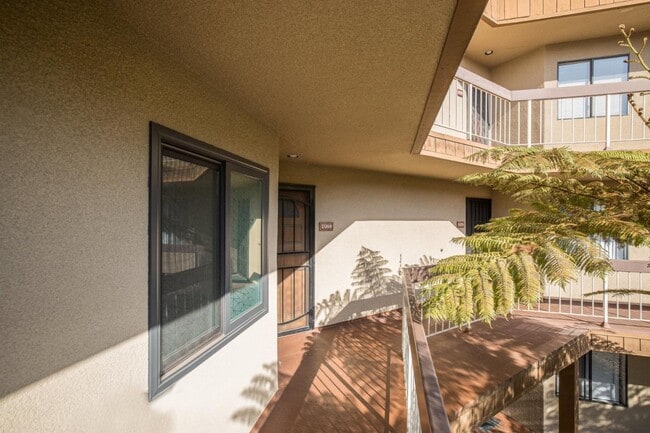 Building Photo - 7245 Navajo Rd Rental
