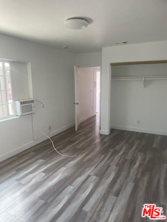 Building Photo - 7634 Milwood Ave Rental