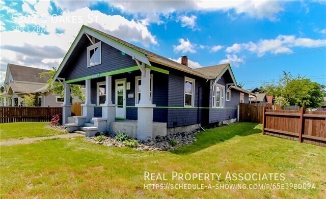 Spacious Tacoma home, moments from Joint B... - Spacious Tacoma home, moments from Joint B...