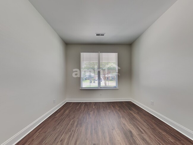 Photo - 310 Sanctuary Park Dr