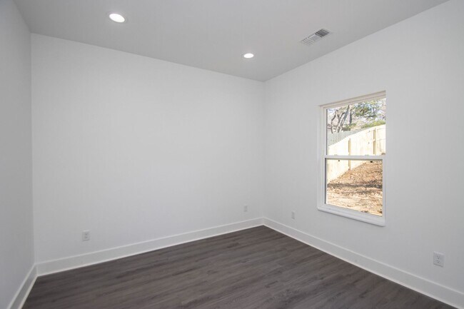 Photo - New Modern 3BR Home with Open Floor Plan & High-End Finishes in Little Rock!