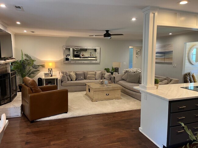 Photo - 3 Bedroom 2 Bath Furnished House in Harborgate Shores - Mt Pleasant
