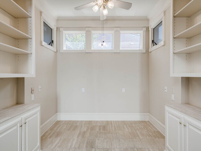 Photo - 4010 Long Champ Dr Unit 23