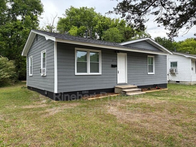 Photo - 372 Baker St